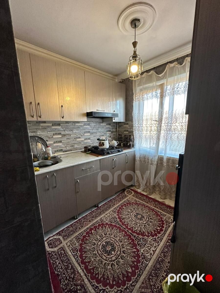 Satılır 4 otaqlı köhnə tikili 100 m² — Mənzil, Bakı (3)