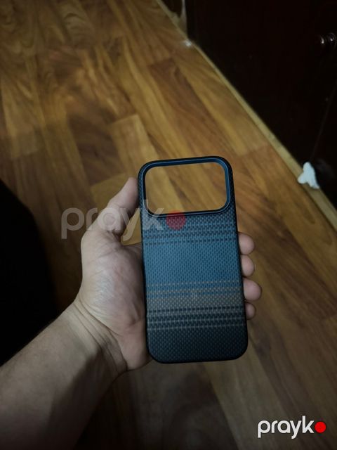 Apple iPhone 17 Pro Silver 1TB/12GB arxalığı — Bakı