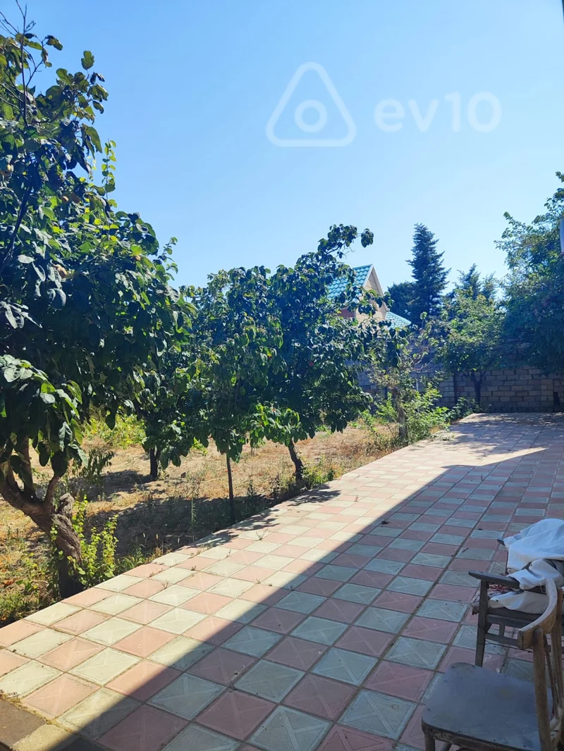6 otaqlı həyət evi, 300 m², korpu market yaxinligi — kirayə — Bakı