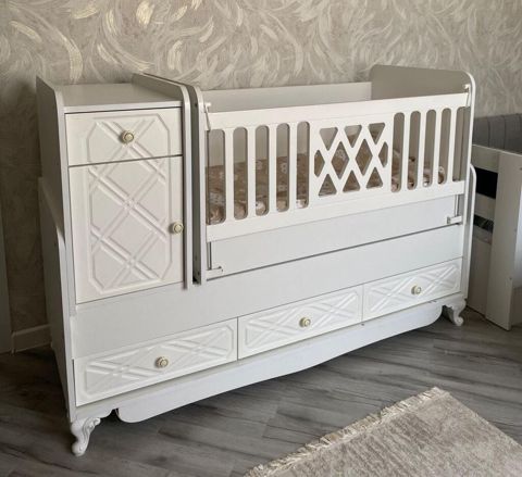 Beşik Matrası ilə birlikdə satılır qiyməti 190 manat təzədir demək — Children's room