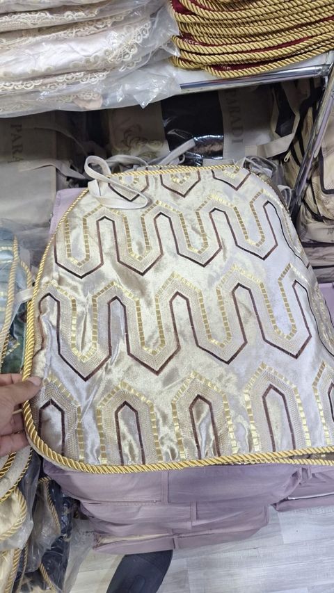 Məclis və mərasimlər üçün zərif oturacaq/yastıq üzlükləri - Material — Bakı