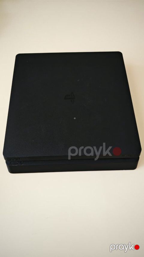 PS 4 Slim 1 TB — Bakı