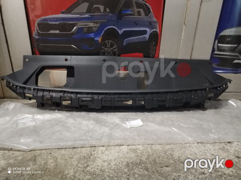 Hyundai Santa Fe 2019-2022 ekran plastik hissəsi — Bakı
