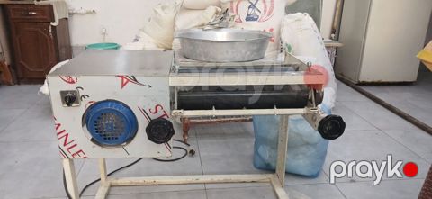 Verdanə. *Seva Xirdalan* İran istehsalı lavaş açan və lavaşi yayan — Xırdalan