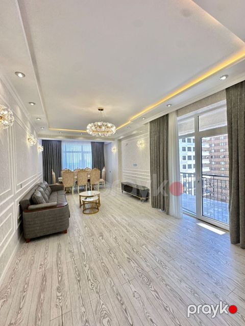 Satılır 3 otaqlı yeni tikili 160 m² — Bakı