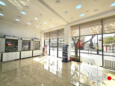 Satılır obyekt 255 m² — Bakı