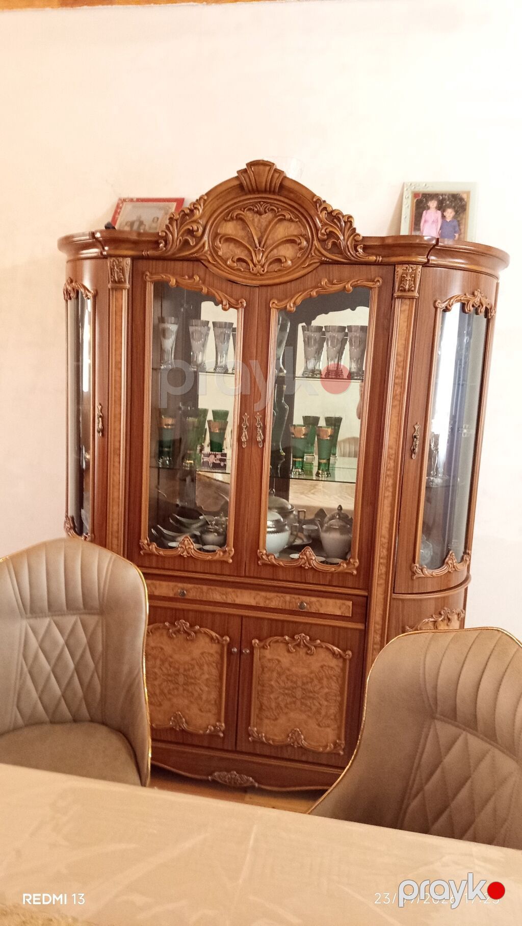 Klassik dizaynlı vitrin-bufet - Material: MDF/taxta əsaslı karkas — Qonaq otağı üçün, Şəmkir (2)