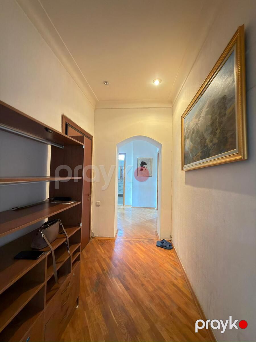Satılır 5 otaqlı köhnə tikili 200 m² — Mənzil, Bakı (10)