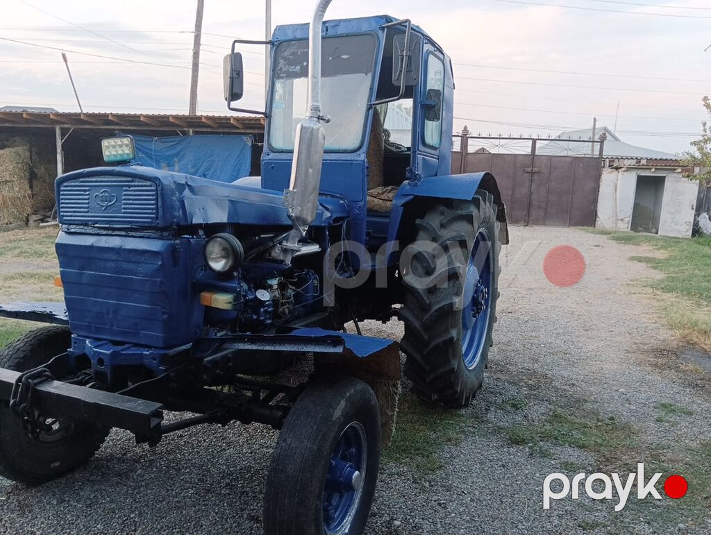 Mavi rəngdə tək kabinəli təkərli traktor. Texniki xüsusiyyətlər və — Traktorlar, Yevlax (2)