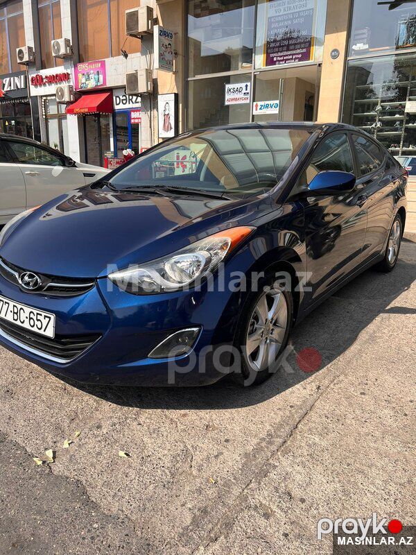 Hyundai Elantra, 2018 il — Minik avtomobili icarəsi, Bakı (4)
