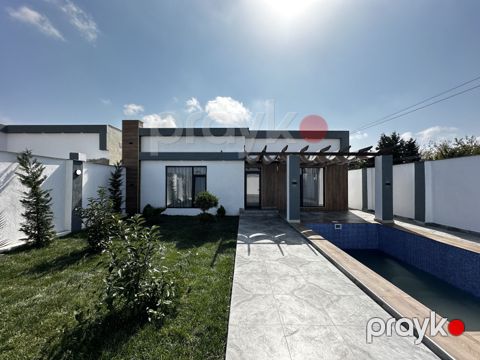 Satılır 4 otaqlı həyət evi/bağ evi 160 m² — Bakı