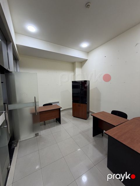 İcarəyə verilir 1 otaqlı ofis 17 m² — Bakı