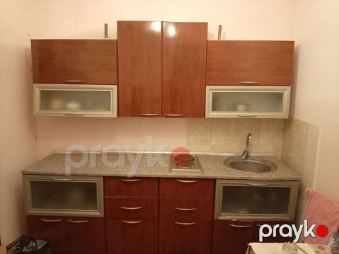 Mətbəx mebeli satılır 230₼. ölçü 1.80/60. Üzərində moyka — Bakı