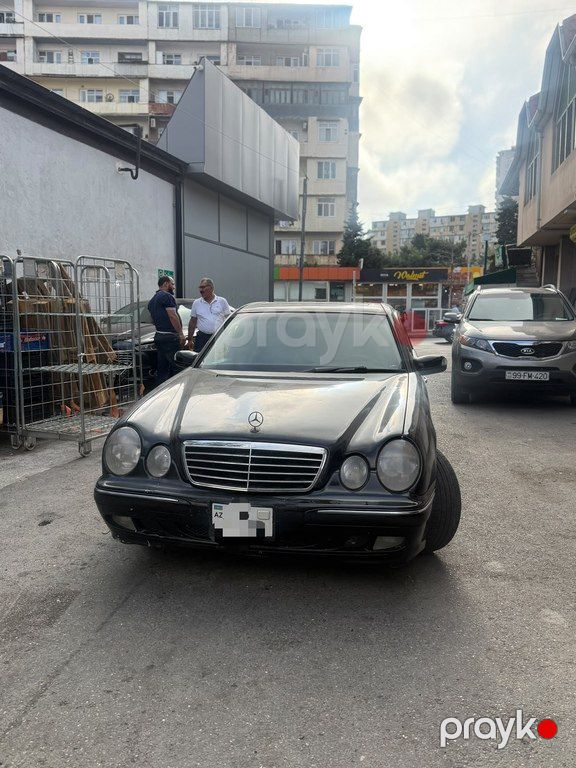 Mercedes E 320, 3.2 L, 2001 il, 250 000 km — Avtomobillər, Bakı (4)