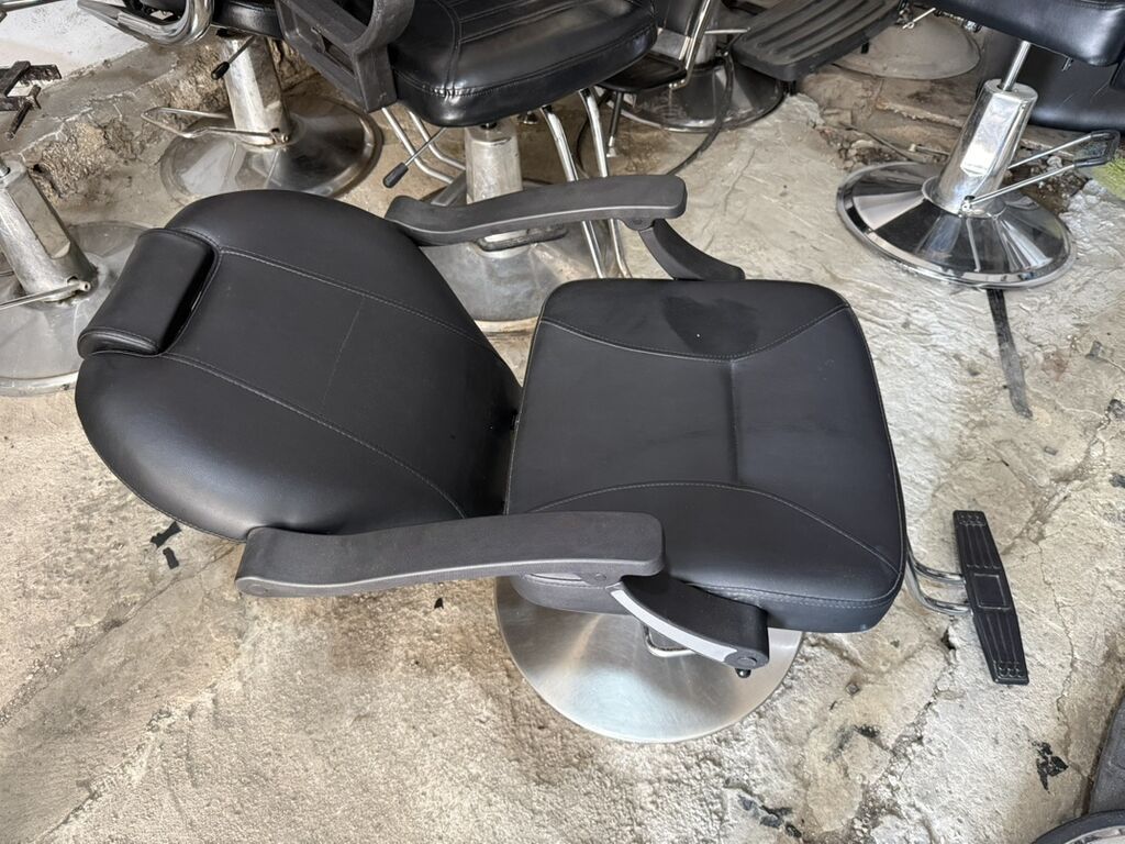 Peşəkar bərbər/kosmetologiya kreslosu - Material: qara rəngli — Kreslo, Digah (3)