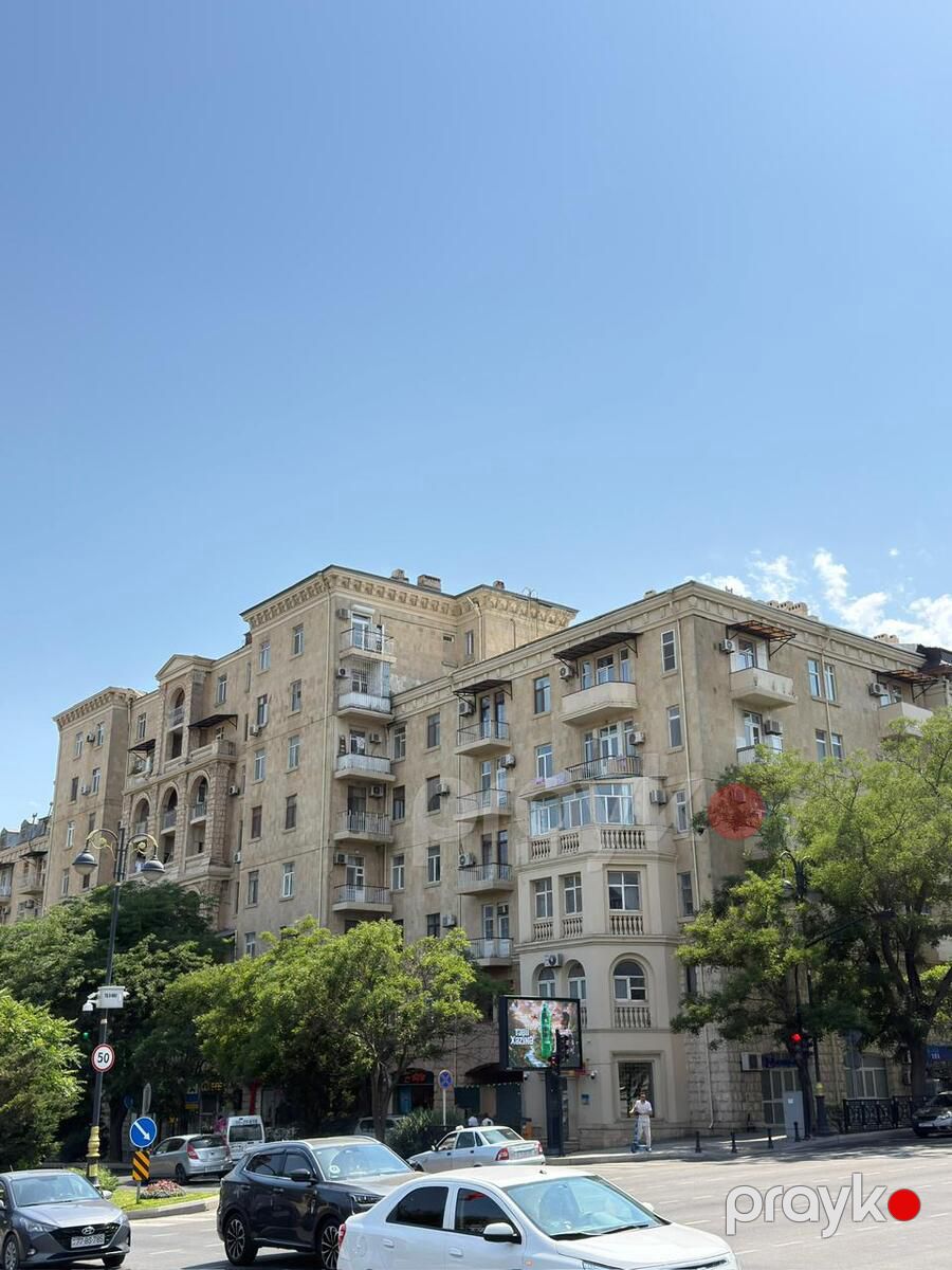 Satılır 5 otaqlı köhnə tikili 200 m² — Mənzil, Bakı (6)