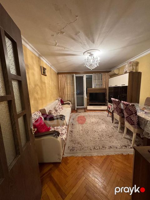 Satılır 3 otaqlı köhnə tikili 80 m² — Bakı