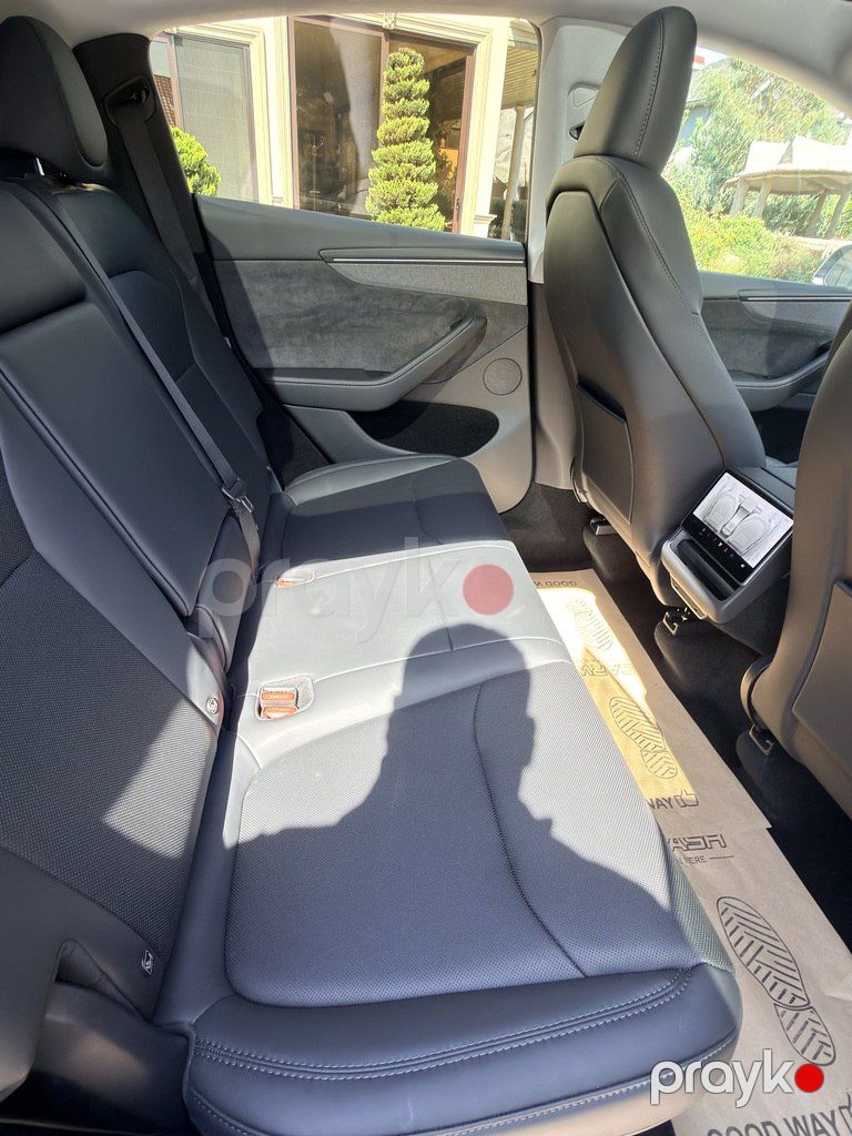 Tesla Model Y, 75 kWh, 2025 il, 3 790 km — Avtomobillər, Bakı (12)