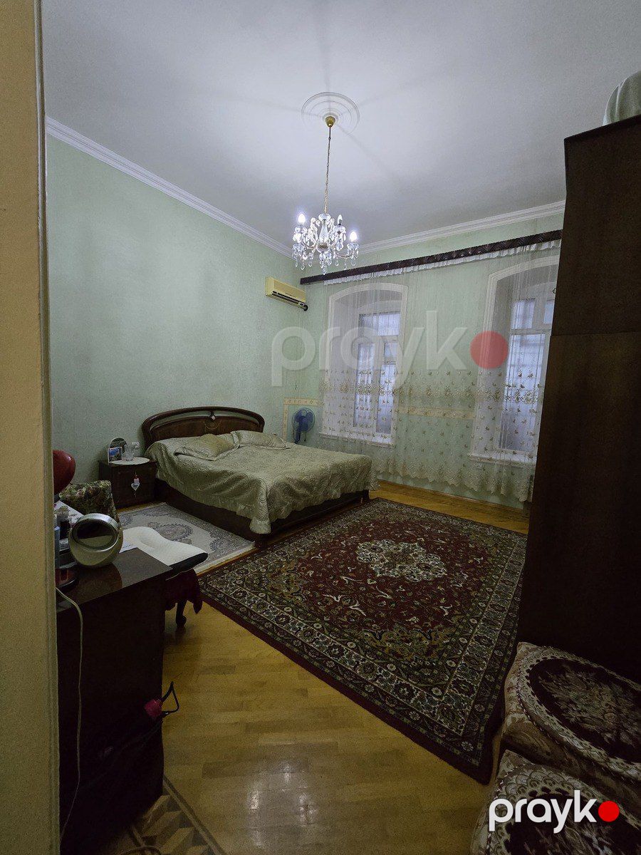 Satılır 3 otaqlı köhnə tikili 140 m² — Mənzil, Bakı (2)
