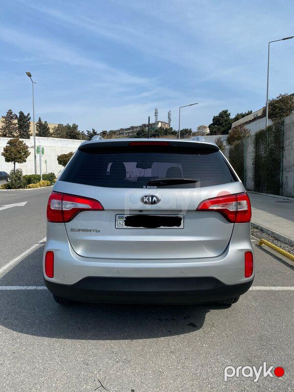 Kia Sorenta — Minik avtomobili icarəsi, Bakı (3)