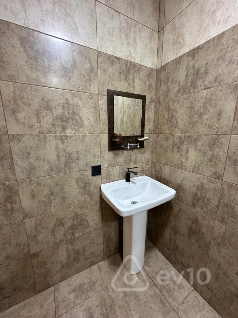 2 otaqlı mənzil, 80 m², Ənvər Hüseynov küçəsi — kirayə — Mənzil, Bakı (4)