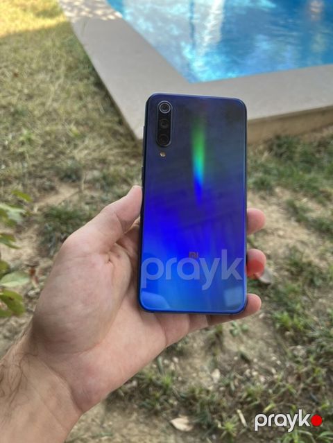 Xiaomi Mi 9, rəng - Mavi, Simsiz şarj — Bakı