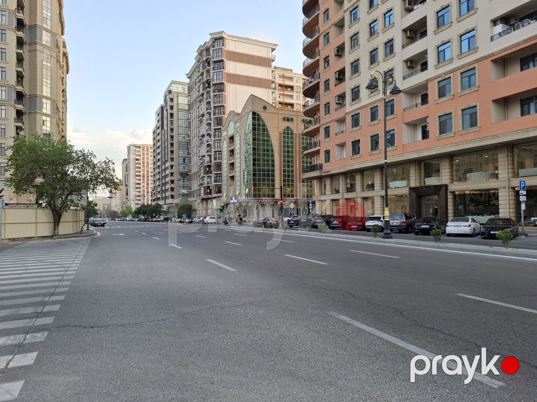 Satılır 4 otaqlı yeni tikili 217 m² — Mənzil, Bakı (2)
