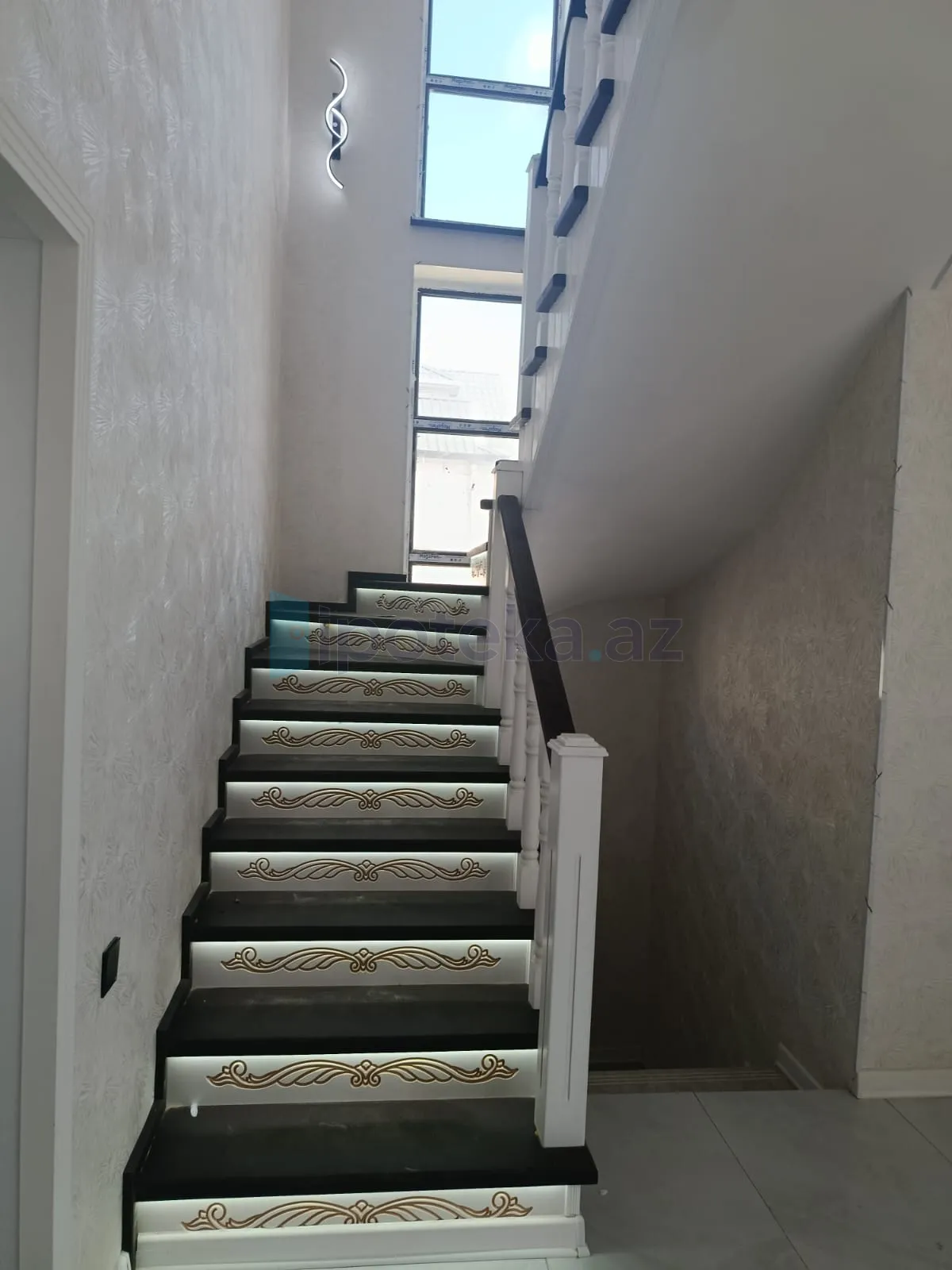 Satılır: 6 Otaq, Evlər/Villalar, Abşeron r., Saray q., 200.00 m² — Ev, villa, Saray (6)