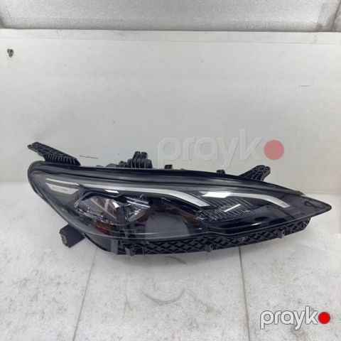 BYD Seal 05 farası — Bakı