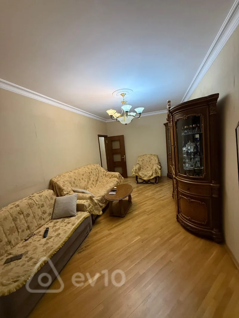 4 otaqlı mənzil, 110 m², Məhəmməd Hadi küçəsi — Emil Bəy