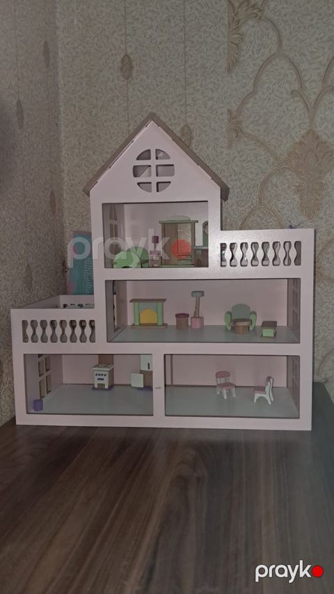 Barbi evi 25 azn satilir təmiz taxtadandır hec birnprablemi — Bakı