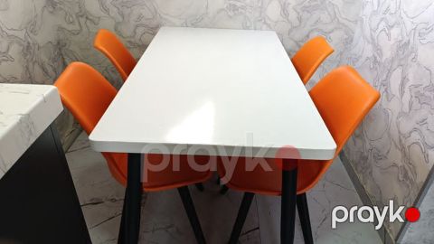 Mətbəx masası satılır 180 m. Təzədi.İki dəst var. Un.Xirdalan. Ziya.15 — Bakı