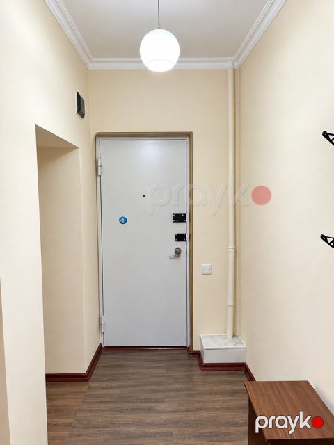 Satılır 3 otaqlı köhnə tikili 80 m² — Bakı