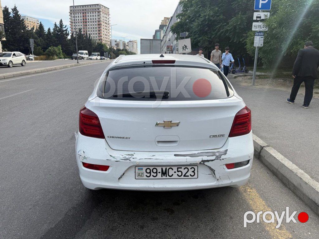 Chevrolet Cruze, 1.6 L, 2011 il, 150 000 km — Avtomobillər, Bakı (2)