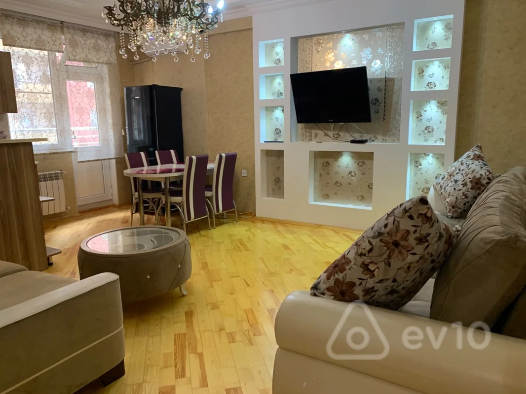 2 otaqlı mənzil, 68 m², Yeni Yasamal. İnşaatcılar metrosuna 5dəqiqəlik məsafədə — kirayə — Bakı