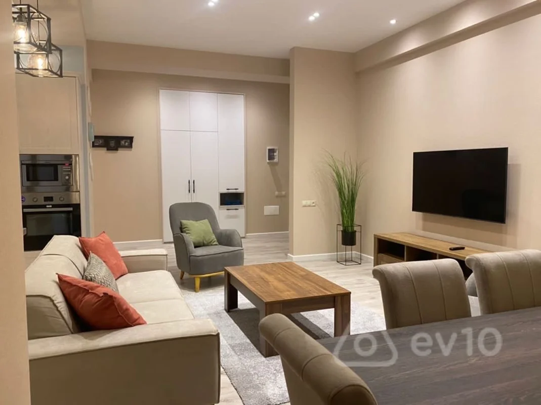 3 otaqlı mənzil, 130 m², Zahid Xəlilov küçəsi — kirayə — Bakı