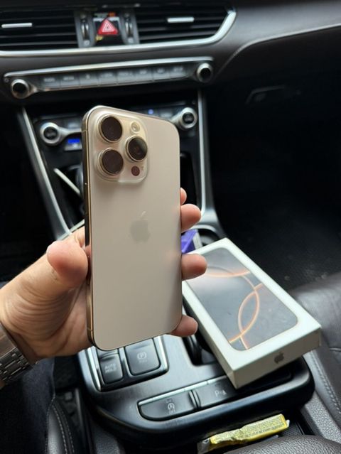 IPhone 15 Pro, 128 GB, Natural Titanium, Face ID — Bakı