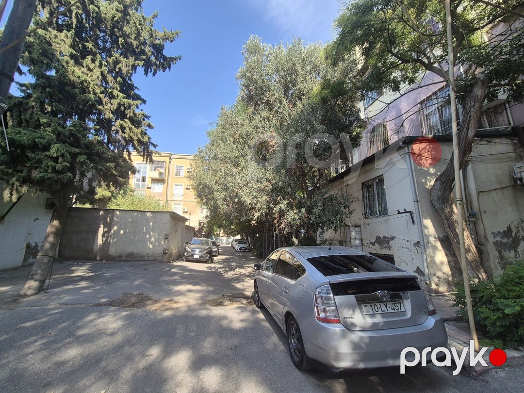 Satılır 3 otaqlı köhnə tikili 102 m² — Mənzil, Bakı (2)