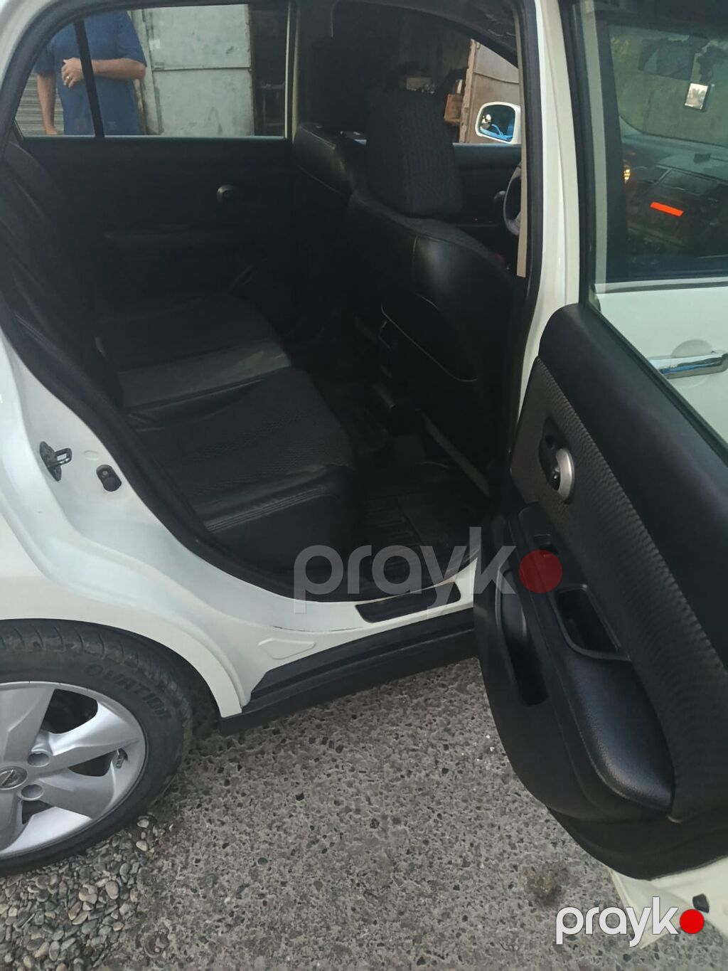 Nissan Tiida: 1.6 l 2008 il Sedan — Avtomobillər, Digah (7)