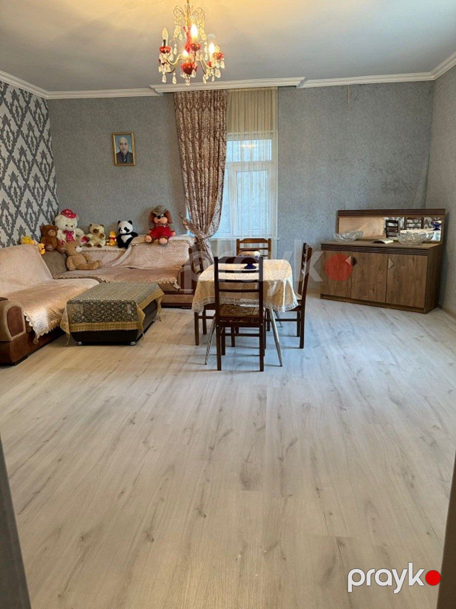 Satılır 4 otaqlı həyət evi/bağ evi 200 m² — Ev, villa, Bakı (8)