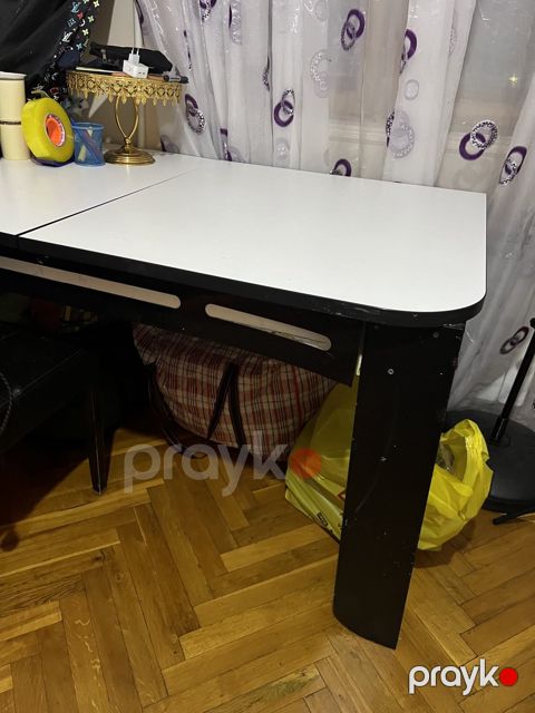 Masa və oturacaqlar — Bakı