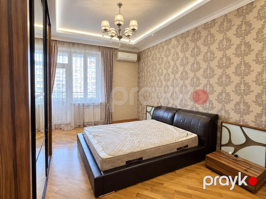 Satılır 4 otaqlı yeni tikili 200 m² — Mənzil, Bakı (10)