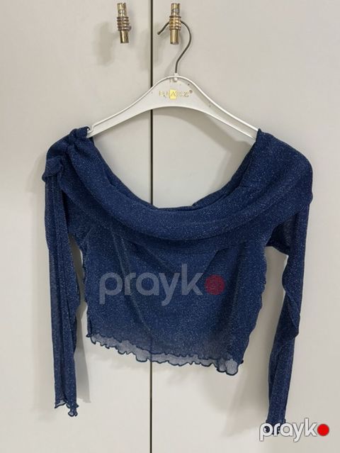 Şimşək effektli tünd mavi bluz - Model: off-shoulder (çiyinüstü) — Bakı