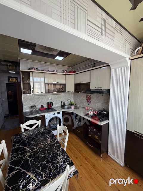 Satılır 2 otaqlı köhnə tikili 55 m² — Bakı