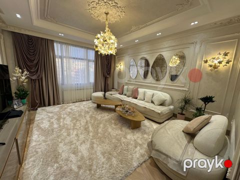 Satılır 7 otaqlı yeni tikili 220 m² — Bakı