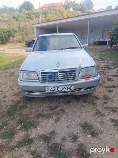 Mercedes C 200, 2.0 L, 2000 il, 200 110 km — Qazax