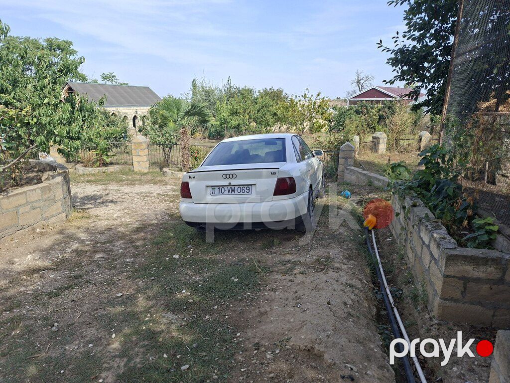 Audi A4, 1.8 L, 1998 il, 275 000 km — Avtomobillər, Tovuz (10)