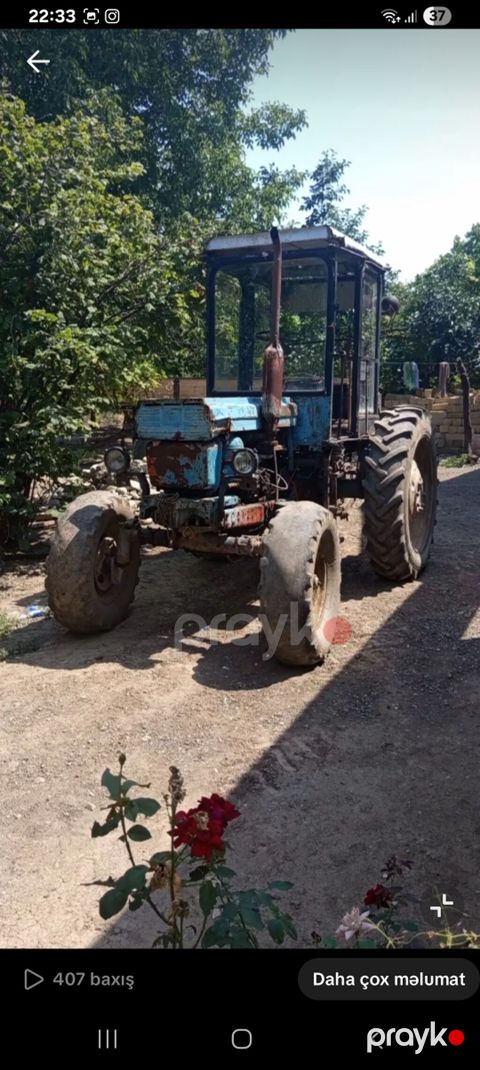 Traktor t 28 tipli, kabinəli, mavi rəng. - Ön-arka təkər — Bakı