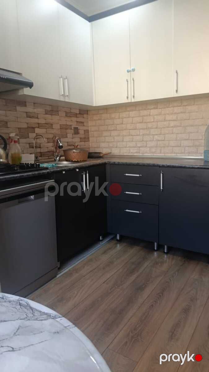 Satılır 4 otaqlı köhnə tikili 110 m² — Mənzil, Bakı (2)