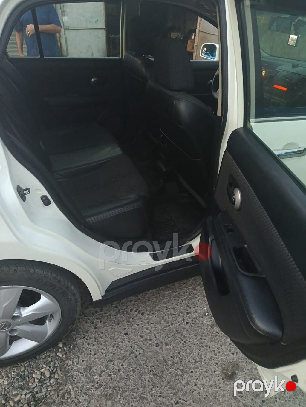 Nissan Tiida: 1.6 l 2008 il Sedan — Avtomobillər, Digah (7)